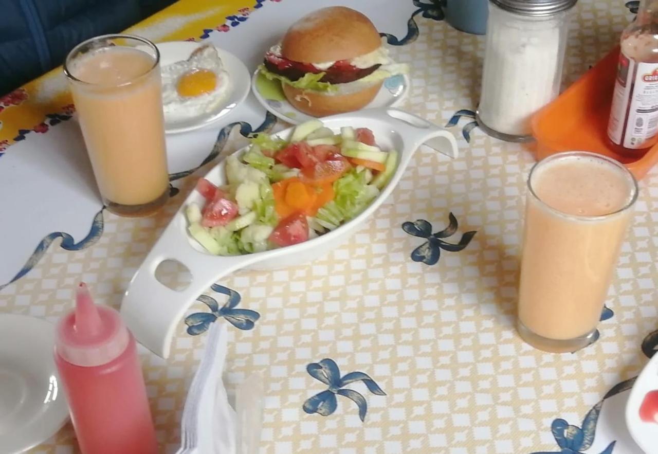 Hostal El Vaquero Chugchilan Bagian luar foto